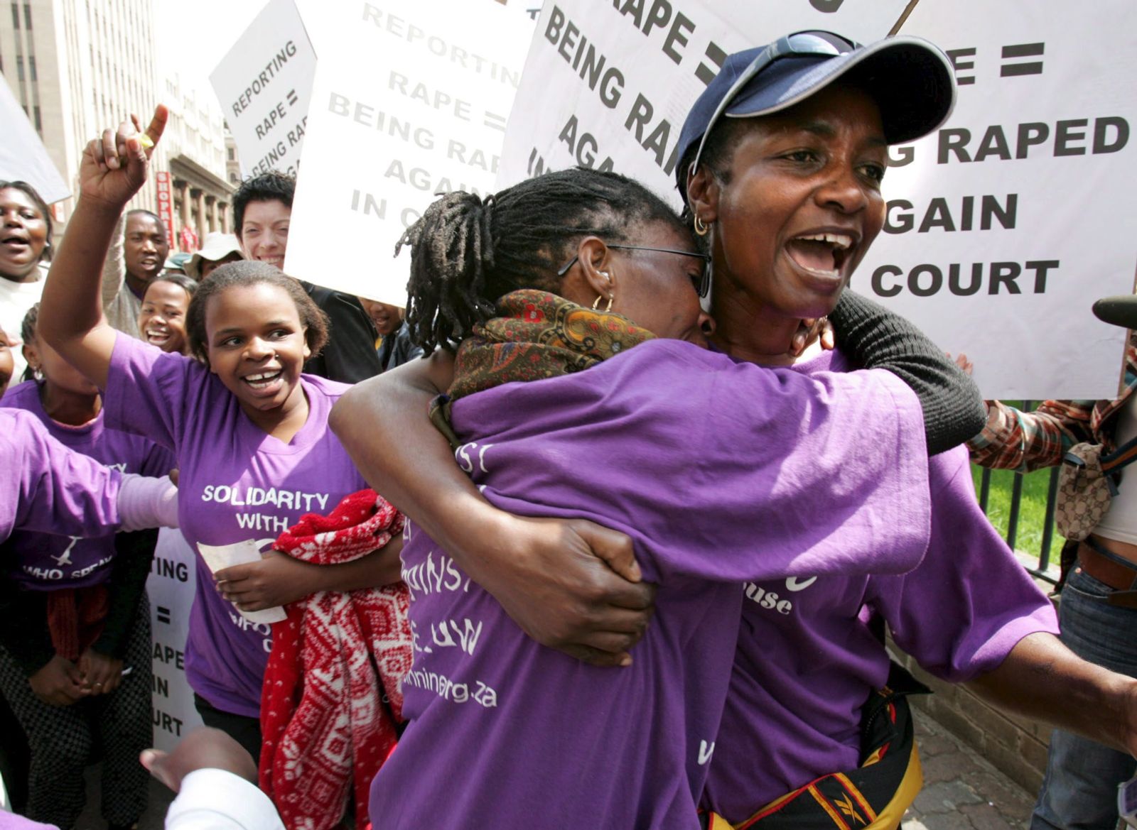 El final de la tiranía: la sociedad civil de Sudáfrica se defiende