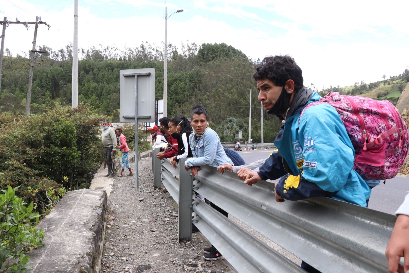 Los refugiados y migrantes en Ecuador enfrentan riesgos crecientes ante una reducción de las protecciones