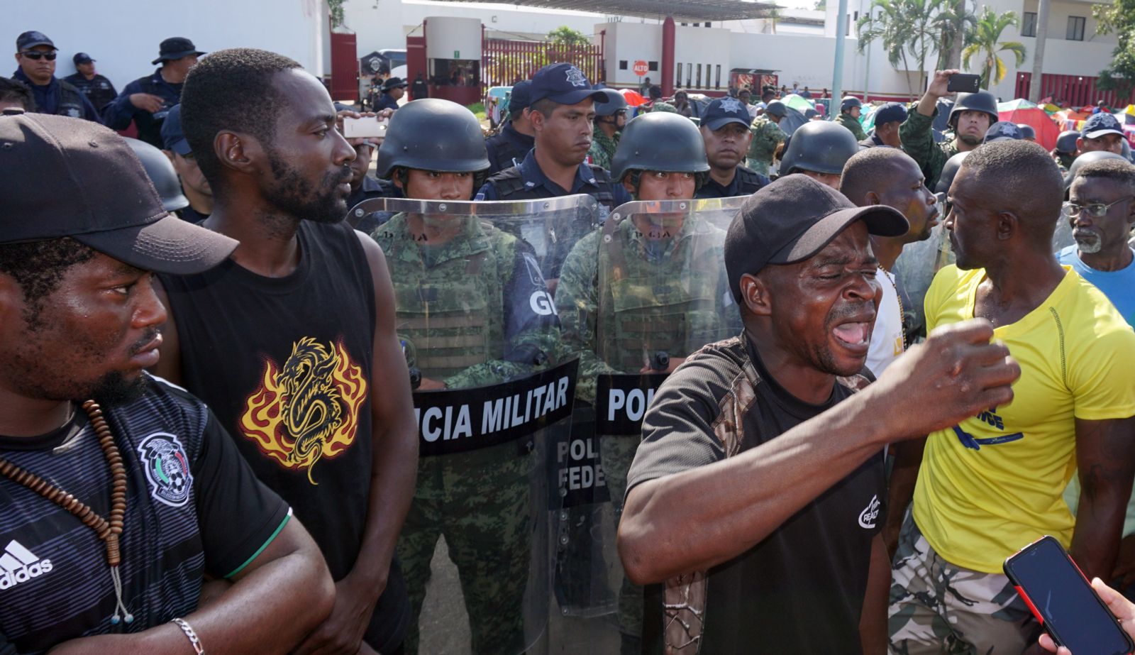 Denuncian trato infrahumano a africanos y haitianos en México