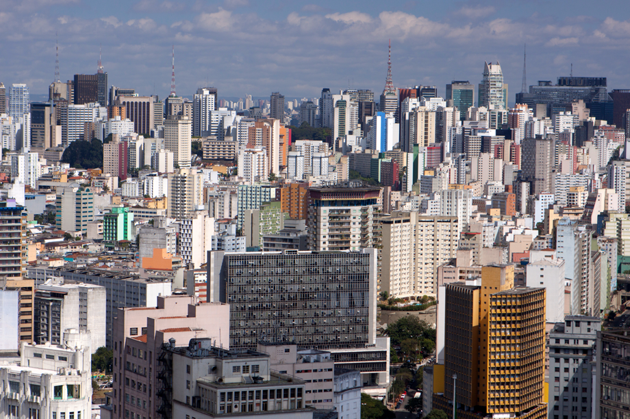 Enquanto os olhos do mundo se voltam para o Brasil, os grupos locais de direitos humanos devem aproveitar o dia